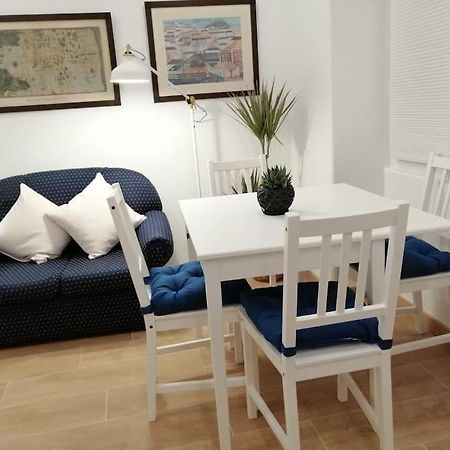 Casa Da Praia Da Poca - Apartamento Tulipa Estoril Luaran gambar