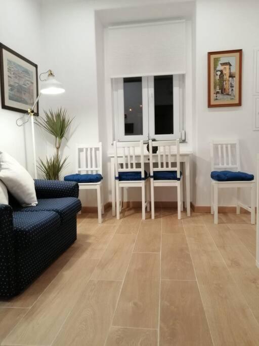 Casa Da Praia Da Poca - Apartamento Tulipa Estoril Luaran gambar