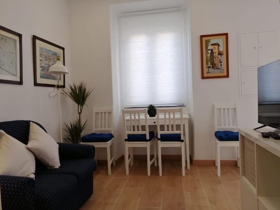 Casa Da Praia Da Poca - Apartamento Tulipa Estoril Luaran gambar
