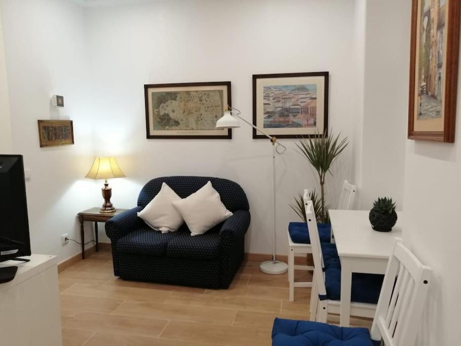 Casa Da Praia Da Poca - Apartamento Tulipa Estoril Luaran gambar